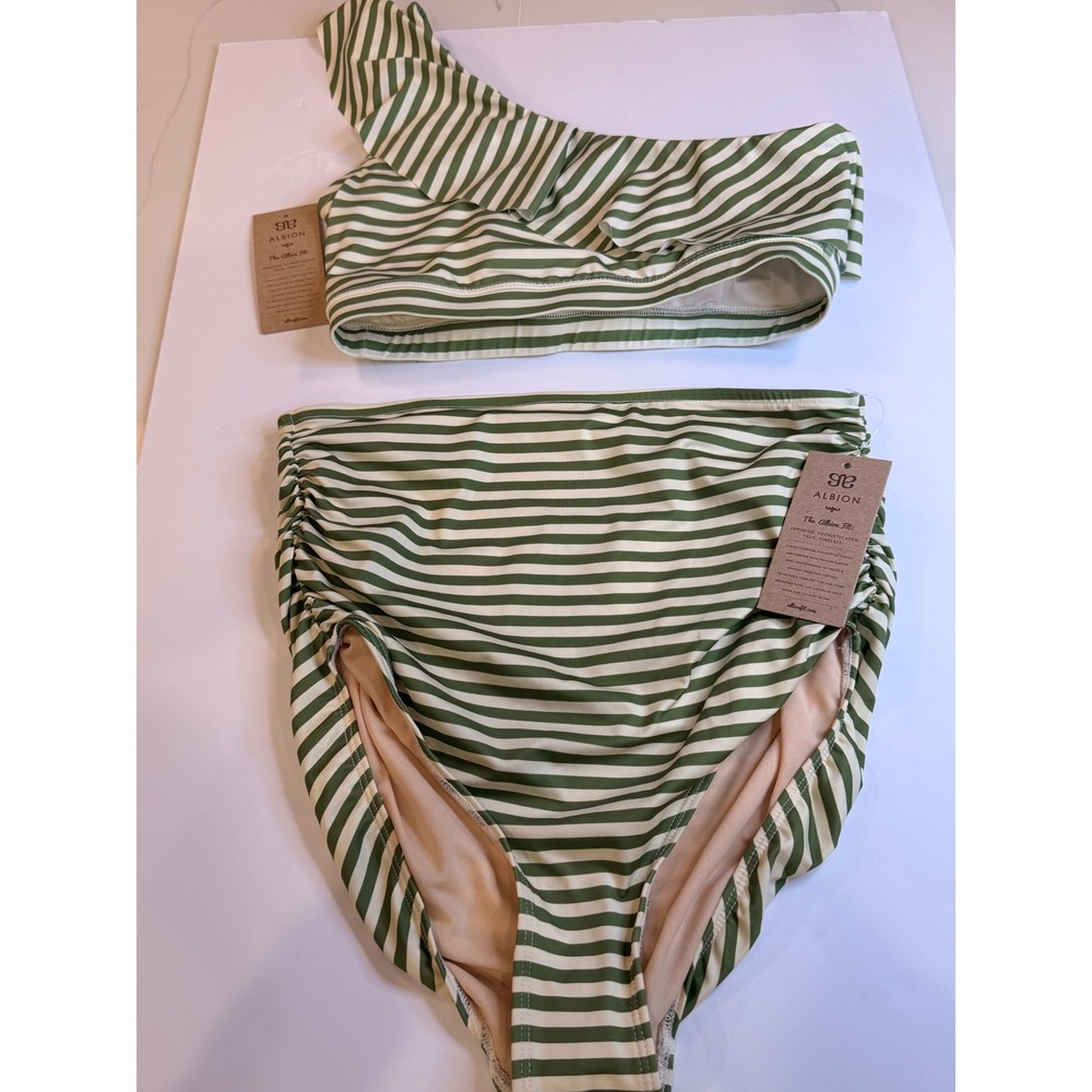 Albion Fit Sage Stripe Icon Wave Crop Top S & Ruched High Waisted Bottoms M Set